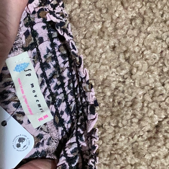 Free People Off the Shoulder Top - Size M - Picture 6 of 10